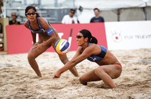 バレーボールの様子の写真