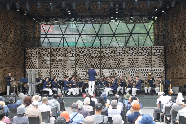 金曜コンサート東京消防庁音楽隊6年度の様子