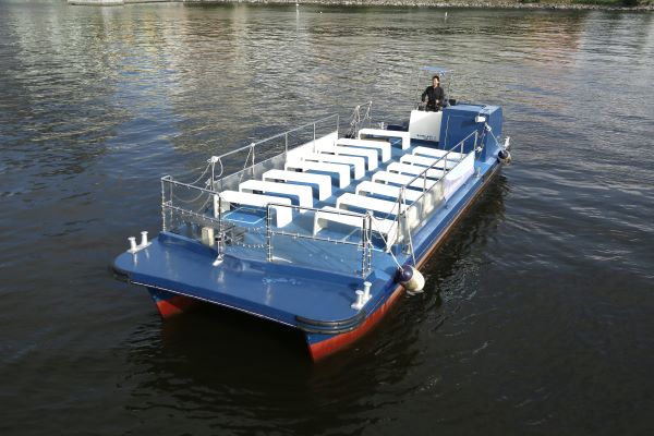 五反田～天王洲使用船舶の写真