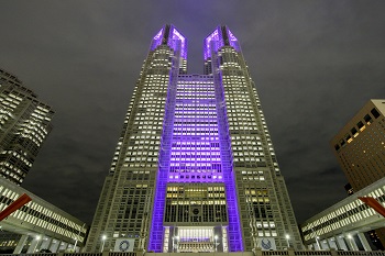 パープルライトアップ