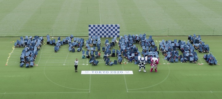 「1Year to Go!」の人文字づくり