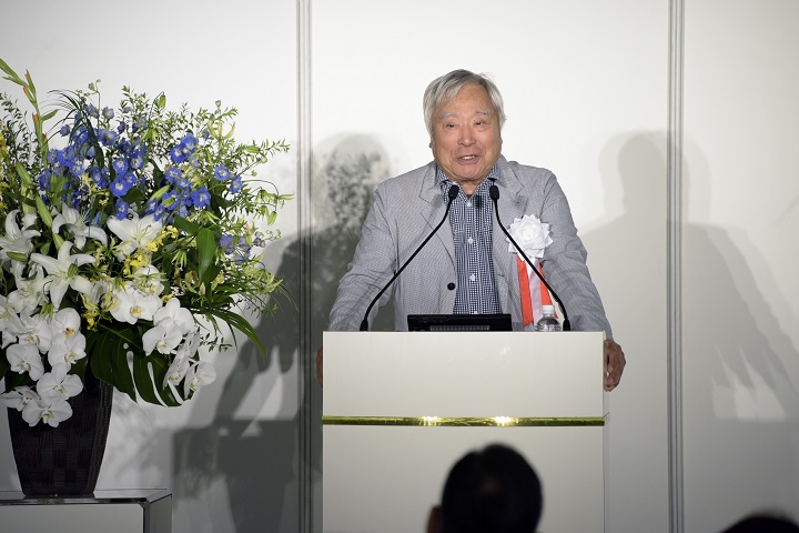 講演する三浦さんの写真