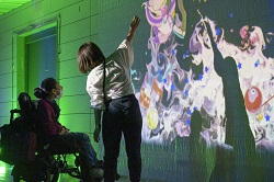 体験をする生徒の画像1