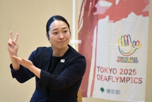 進行役を務めた川俣郁美さん
