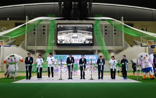 駒沢体育館リニューアルテープカット