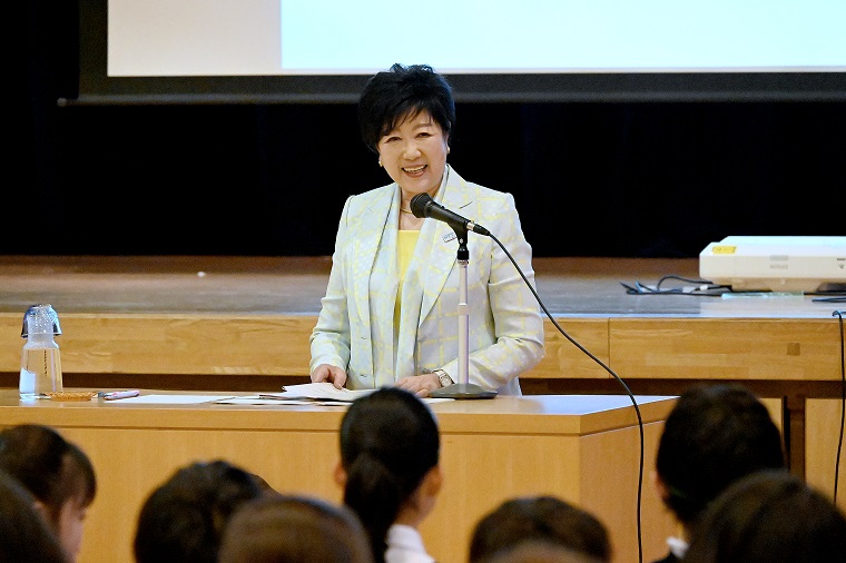 Photo: Governor Koike talking to children