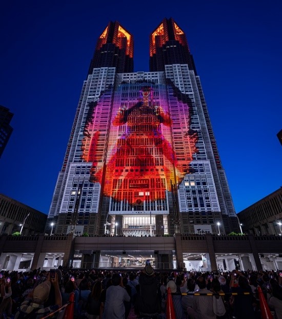 Photo: Godzilla projection mapping on the TMG building
