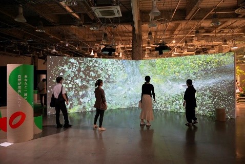 Photo: A work responding to four viewers