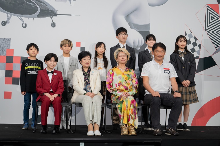 Children ambassadors and Minecraft Cup winning teams