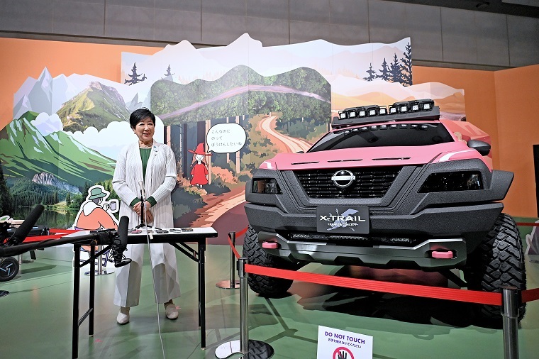 Photo: Governor Koike Yuriko addressing visitors at the venue