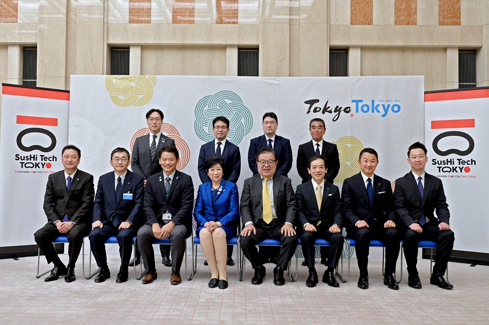 知事と各社代表の写真