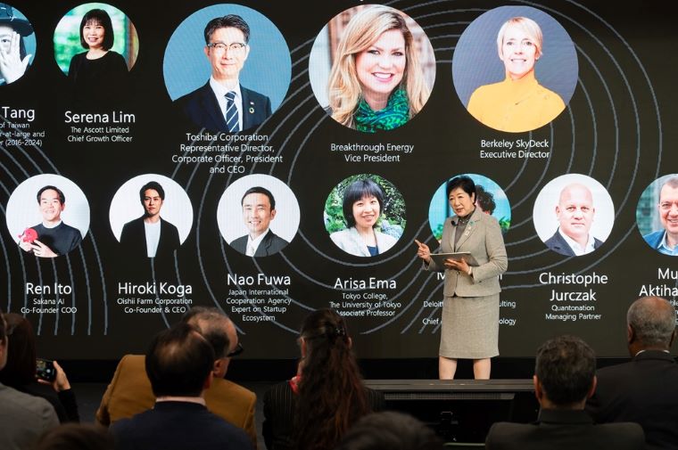 海外展開の状況を紹介する写真